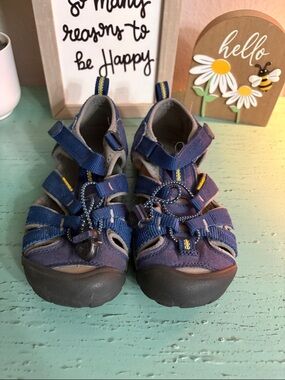 Keen Kids Navy Blue Closed-Toe Adventure Sandals